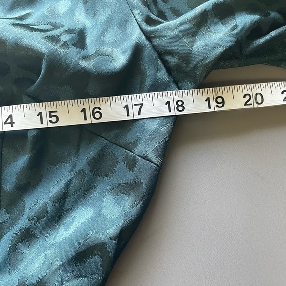 : Simplee Apparel Rap Dress - V-Neck, Long Sleeve, High/Low Hem - Jeweled Green - Picture 12 of 14